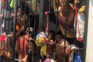 Internos de la estación de policía de Riohacha