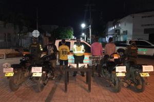 Al parecer minutos antes de la captura habrían hurtado una motocicleta 