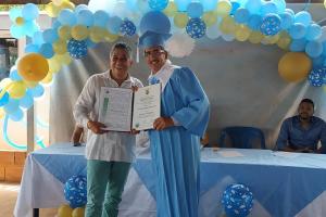 Alcalde de Turbaco se graduó de bachiller