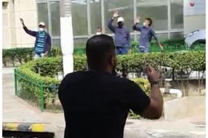 Hombre oró a los enfermos en Barranquilla.