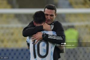 Lionel Scaloni y Lionel Messi