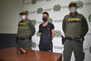Uno de los capturados vinculados en el hurto a un establecimiento 