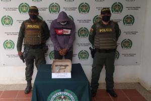 Reynaldo José Oliveros Acuña, de 19 años, y un menor de 16 años