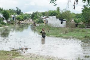 Emergencia por lluvias en Zambrano 
