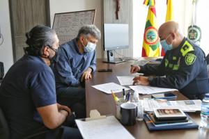 Policía y Secretaria del Interior