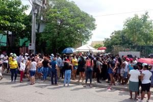 Puesto de votación en Las Palmeras