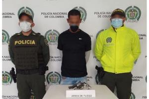 Capturado en una diligencia de allanamiento y registro 