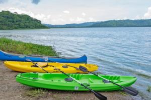 Paseos en kayak en la Laguna de Luruaco 