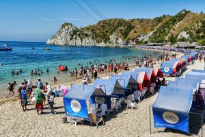 Nativos en Playa Blanca piden regulación de precios en playas