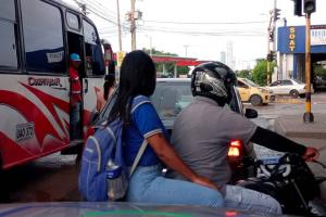 Ojo señor parrillero, en no portar el casco le puede costar la vida