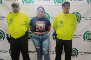 Mujer capturada por la Policía de Barranquilla. 