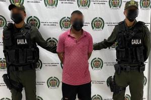 Alias 'Jorge' fue capturado en flagrancia en momentos en que recibía de manos de la víctima el dinero