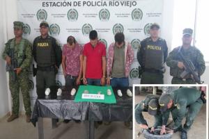 Dentro de la llanta de una de las motos transportaban la droga
