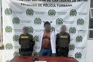 Le fue incautado un revólver, calibre 38, con cuatro cartuchos
