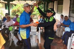 Los beneficiarios de la jornada fueron los abuelitos de la ‘La Casa del Recuerdo’
