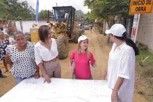 La gobernadora inspeccionó obras viales