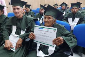 La graduación fue en la Universidad de Córdoba.