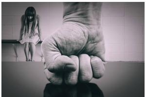 Sujeto dormía con cadáver de su expareja