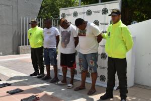 Padre e hijos capturados en Cartagena