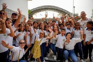 Niños y niñas en Bolívar