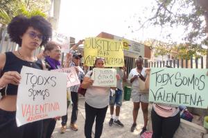 Plantón Valentina Cepeda 