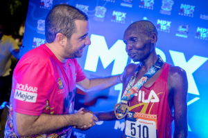 Campeón carrera 15k en Mompox 