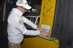 Suspenden locales comerciales por no cumplir con normas ambientales