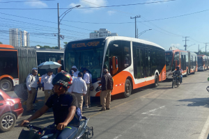 Conductores de Transcaribe protestan