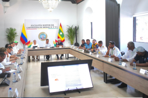 Alcaldía de Cartagena y conductores pactan compromisos 