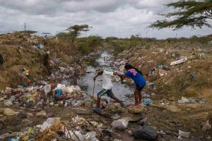 Comunidades viven a los alrededores del relleno sanitario en Maicao.