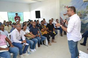 Reunión entre Alcaldía de Cartagena y comunidad de Tierra Baja 