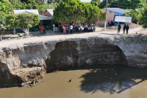 Grave emergencia por erosión ribereña afecta a miles de familias en El Banco
