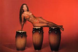 Karol G - Tropicoqueta 