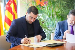 Acuerdos firmados en Europa por el gobernador Yamil Arana
