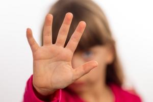 Contra el abuso infantil