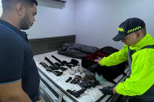 Fue incautado un importante arsenal compuesto por armas de fuego de corto y largo alcance