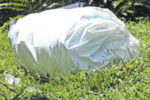 Cuerpo de mujer asesinada fue ocultado en un colchón y abandonado en zona boscosa 