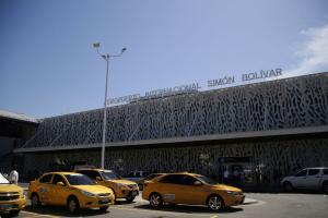 Aeropuerto Simón Bolívar de Santa Marta será ampliado con inversión de $75.000 millones