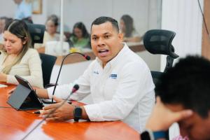 Concejal Alexis Castillo reclama avances del proyecto de internet en Barranquilla