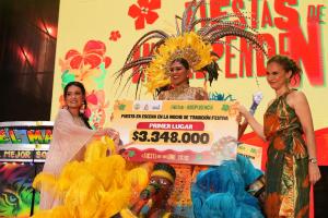 Ganadora del traje artesanal RIC 2025