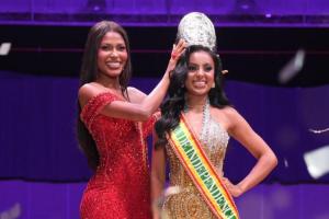 Elección y coronación en el Centro de Convenciones de Cartagena