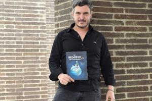 Escritor Alejandro Ambrad Chalela