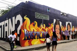 Mural "Desaparecidas pero no olvidadas" en el Centro Histórico de Cartagena.