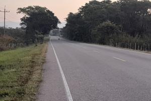 Autoridades activan protocolo de seguridad por cilindro con banderas del ELN en zona rural de La Jagua de Ibirico.
