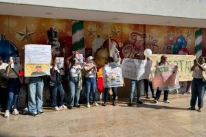 Familiares exigen liberar a soldado secuestrado