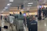 Extranjero causó desmanes en oficinas de Migración del aeropuerto de Cartagena
