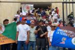Más de 100 campesinos de Chimichagua, Pailitas y Pelaya reclaman entrega de predios y mejoras viales pactadas en abril con el Gobierno Nacional y la Gobernación del Cesar.