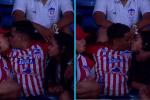 Hincha del Junior se robó el show en la ‘kiss cam’ del Metropolitano