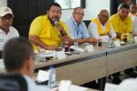 Reunión de las autoridades con el gremio de taxistas