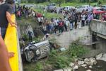 Cuatro ocupantes de un vehículo particular fallecieron tras caer desde un puente en la vía hacia el sector El Líbano; autoridades investigan las causas del siniestro vial ocurrido en zona rural del sur del Cesar.